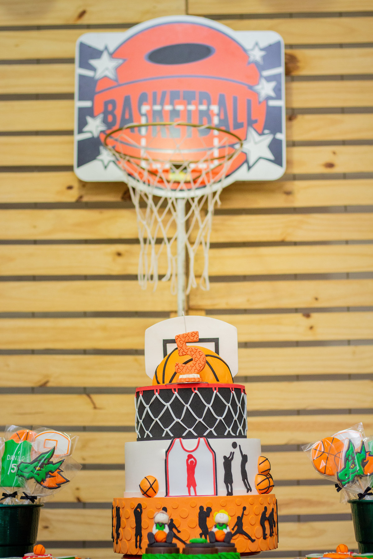 Bolo fake de bola de basquete