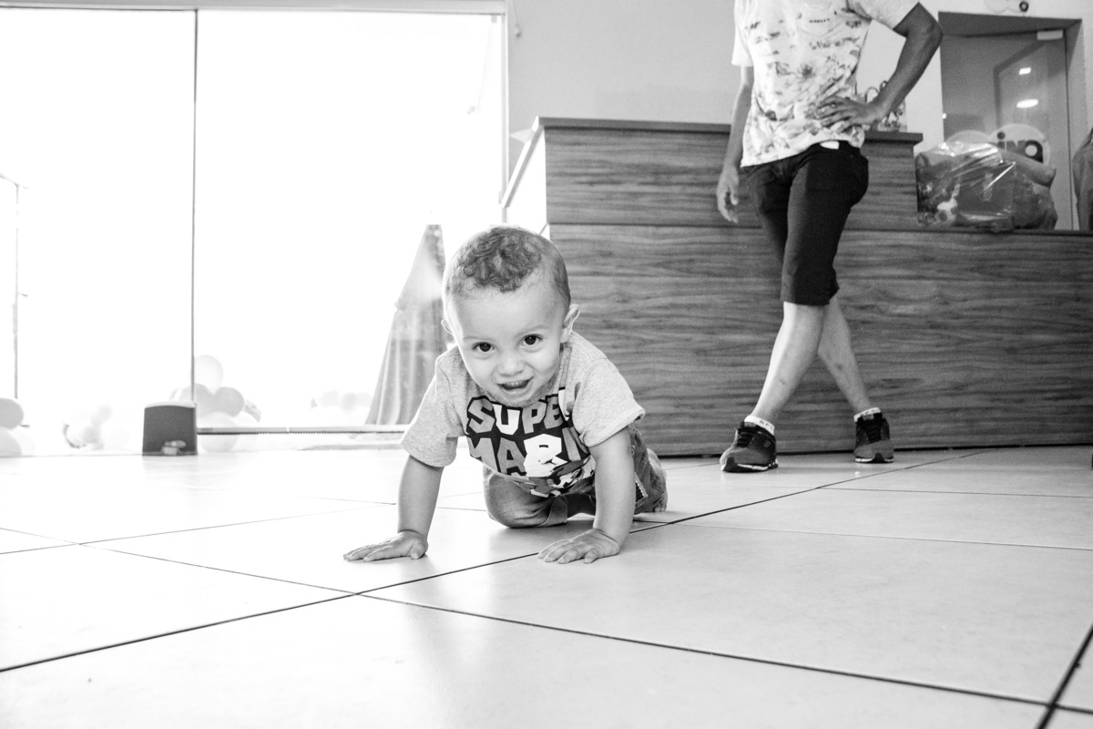 Aniversariante engatinhando