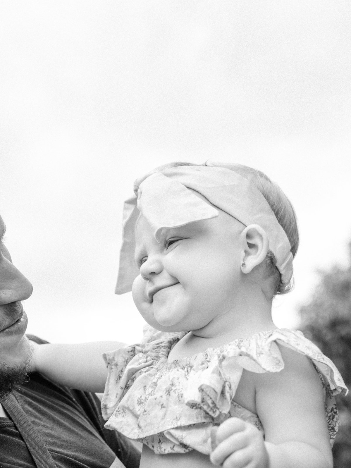 Jardim Botânico Bauru, Ensaio em família com nenê de 1 ano, filha sorrindo para o papai