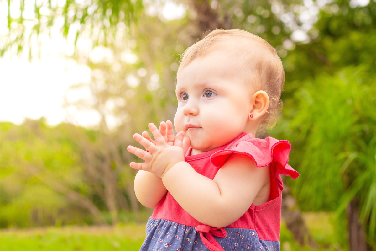 Jardim Botânico Bauru, Ensaio infantil com nenê de 1 ano, nenê batendo palmas 