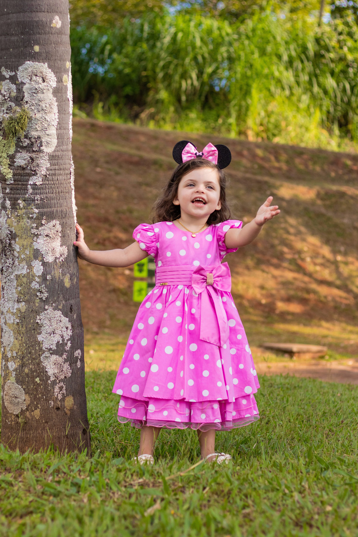 Jardim Botânico de Bauru, Ensaio infantil tema Minnie, menina mandando beijo