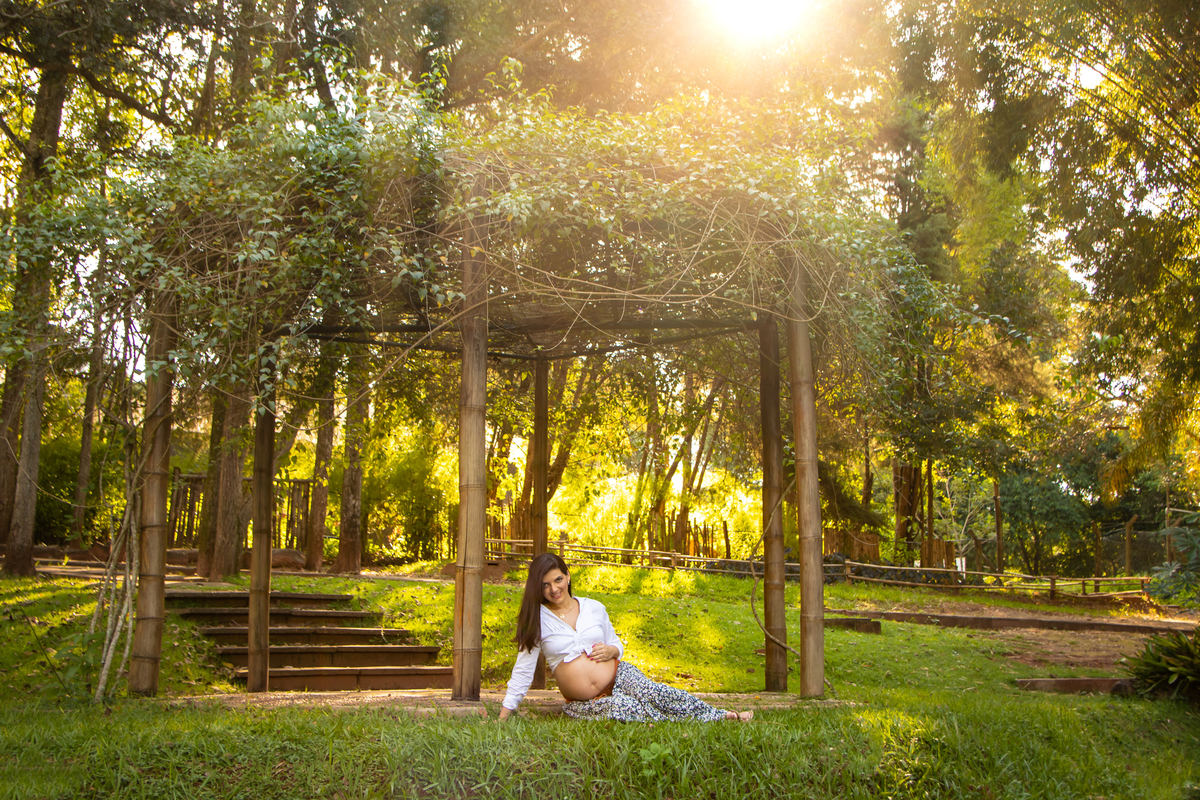 jardim botânico bauru, Ensaio gestante, deitada no jardim