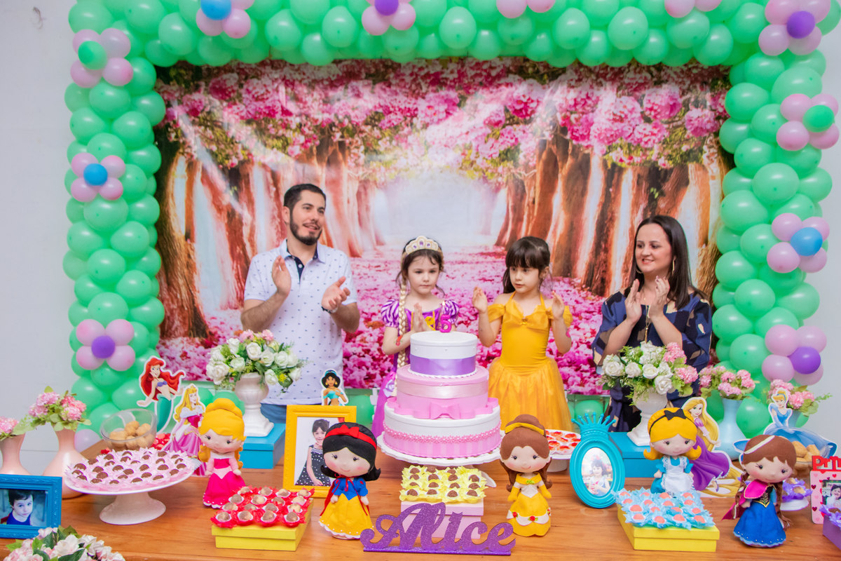 Caramelada Buffet Infantil Bauru, aniversário infantil, hora do parabéns