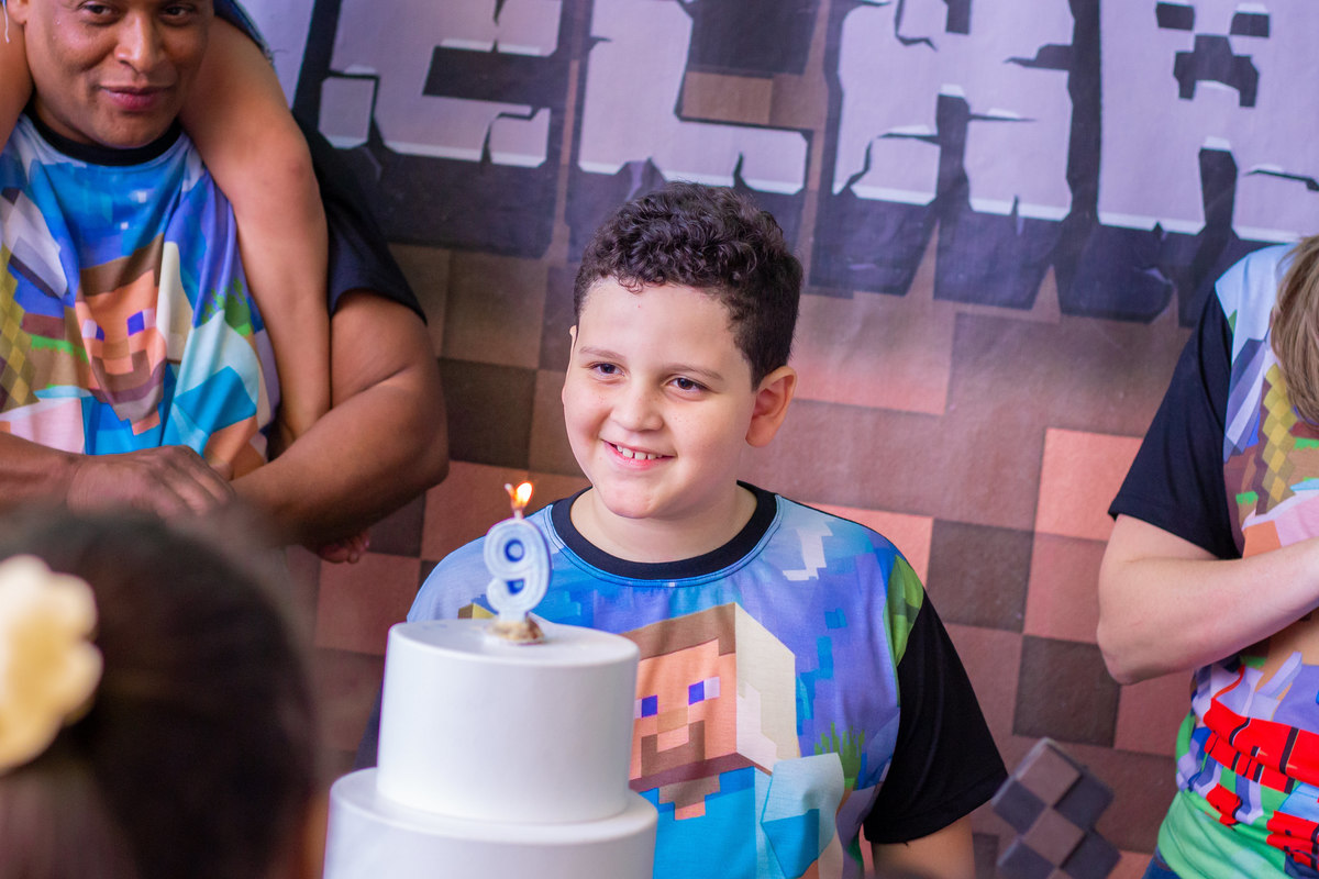 Buffet Looping Bauru, aniversário infantil, aniversariante na hora do parabéns