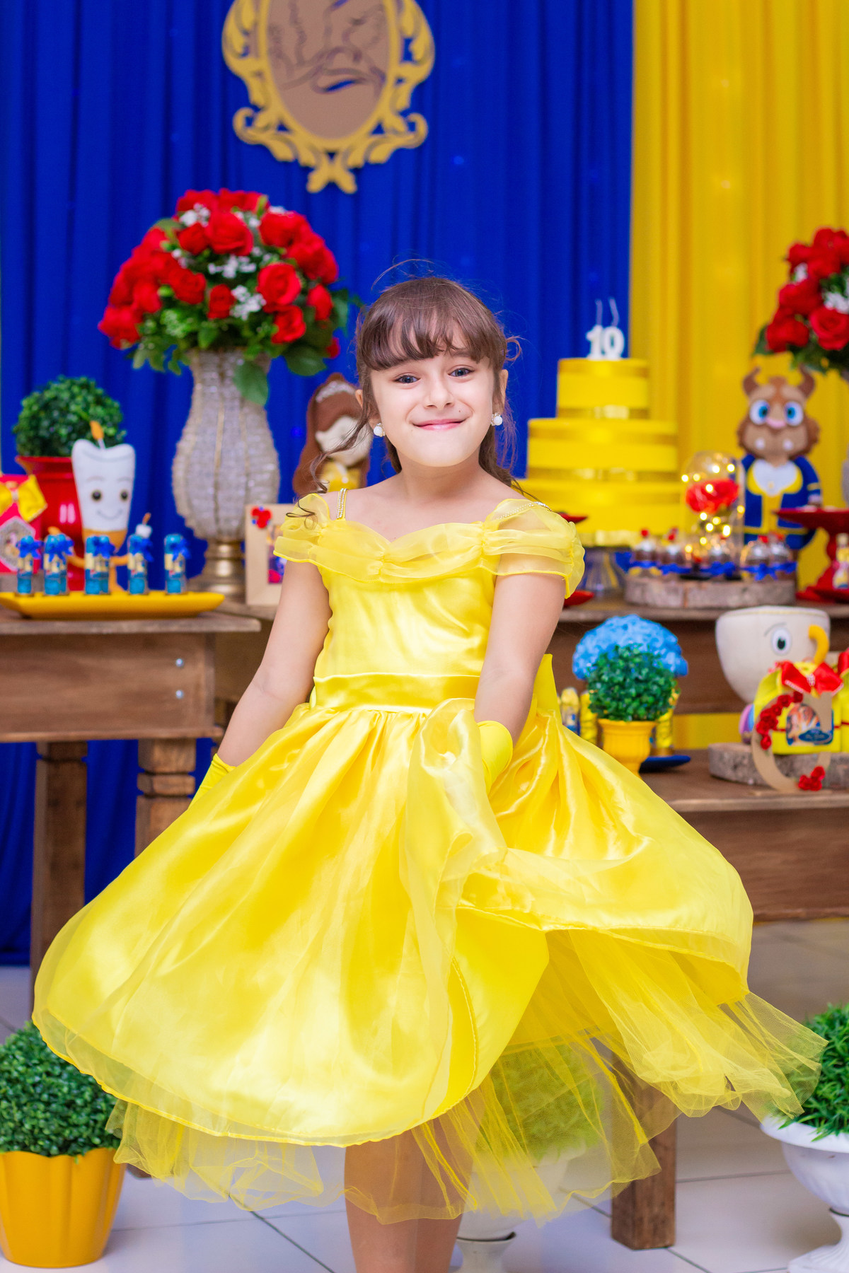 Dinolândia Buffet Infantil, aniversário infantil Bauru, anivesário a bela e a fera, fantasia a bela e a fera menina