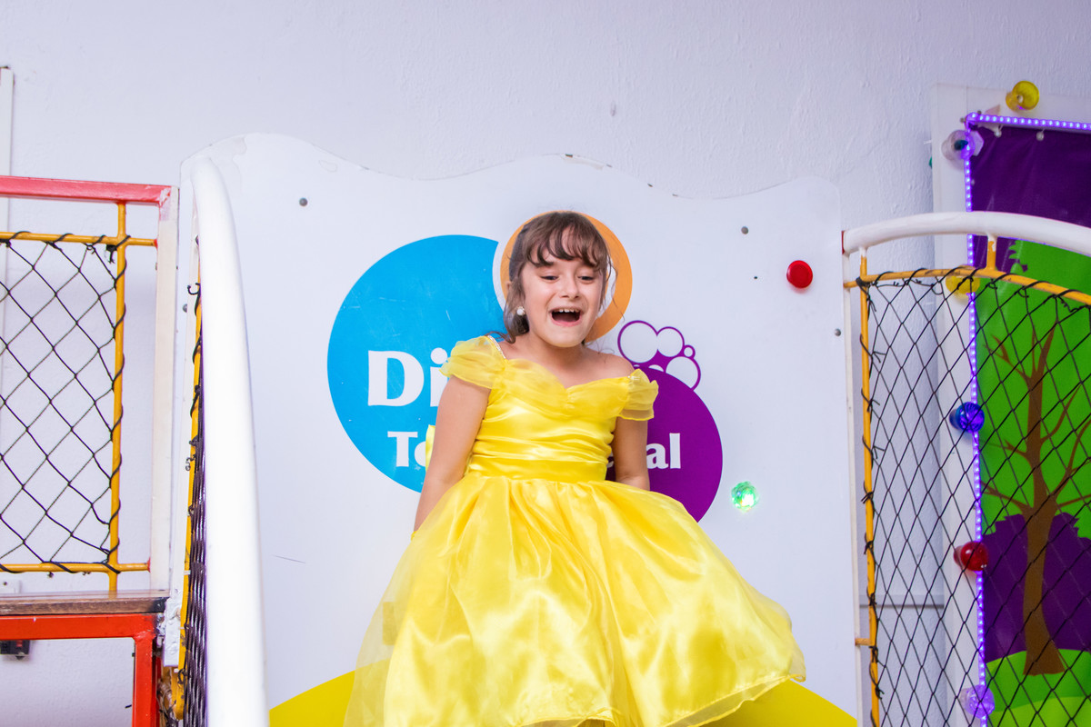 Dinolândia Buffet Infantil, aniversário infantil Bauru, anivesário a bela e a fera, aniversariante no tombo legal