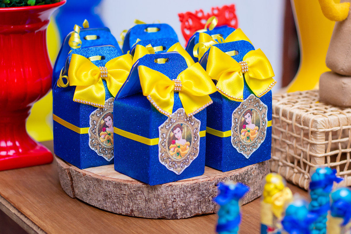 Dinolândia Buffet Infantil, aniversário infantil Bauru, anivesário a bela e a fera, caixa milk personalizada a bela e a fera