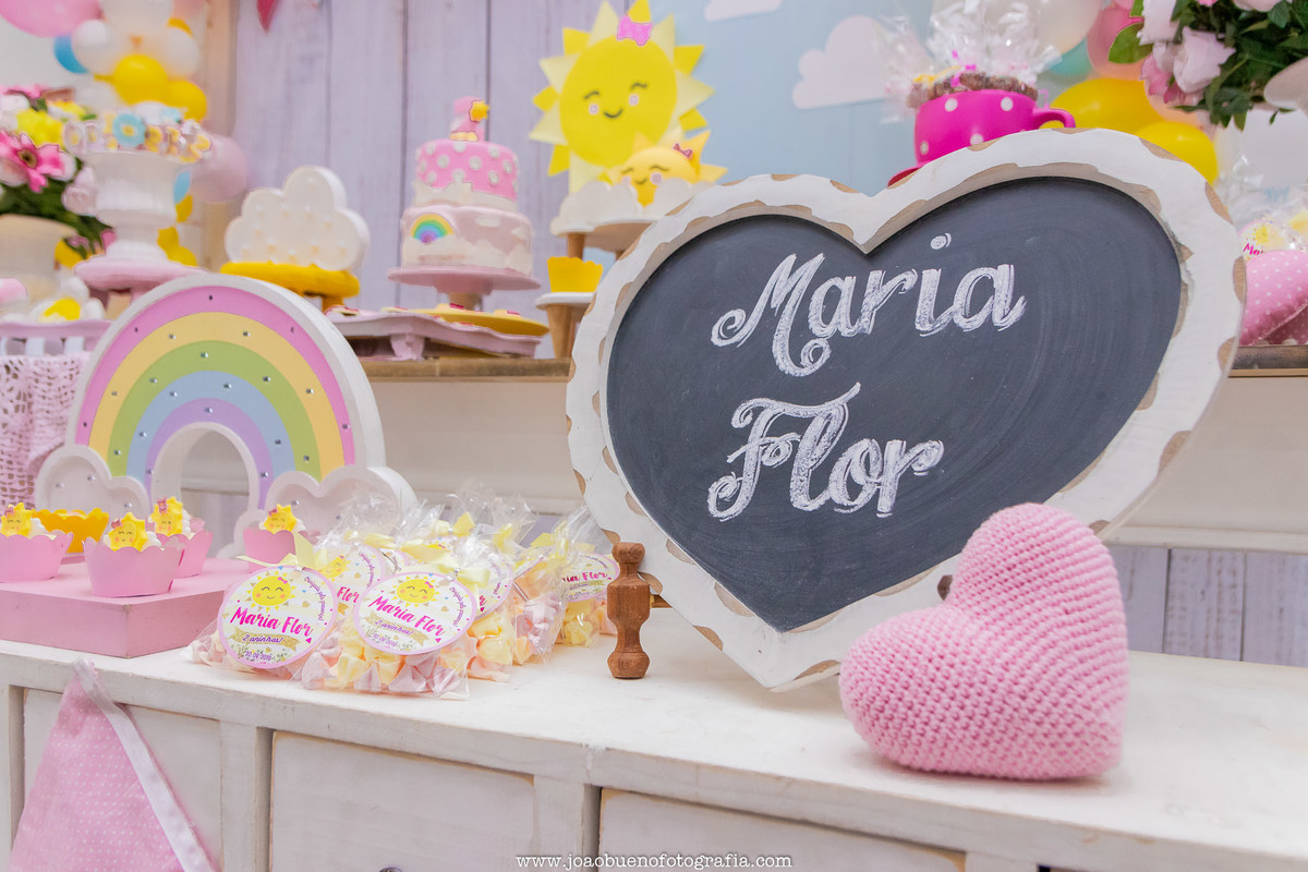 Buffet pipoca 2 Bauru, buffet infantil bauru, aniversário infantil, decoração raio de sol, decoração coração, quadro negro em formato de coração