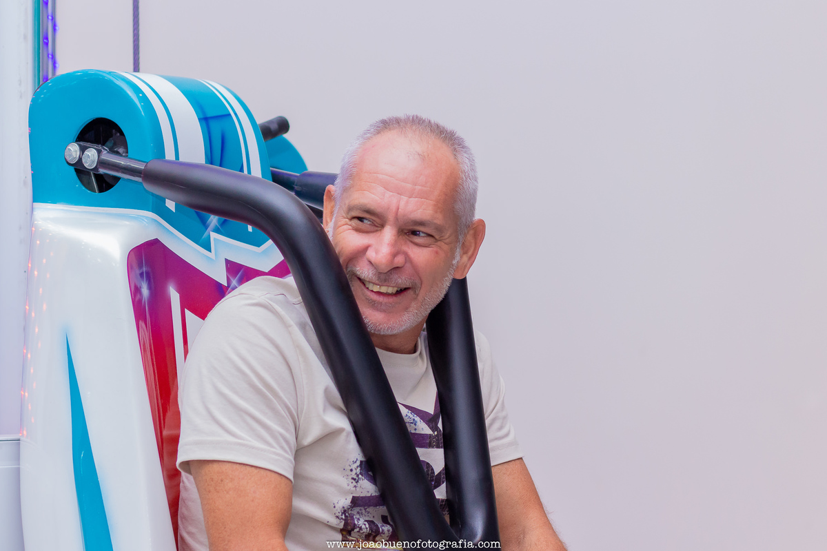 Buffet pipoca 2 Bauru, buffet infantil bauru, aniversário infantil, avô brincando em aniversário