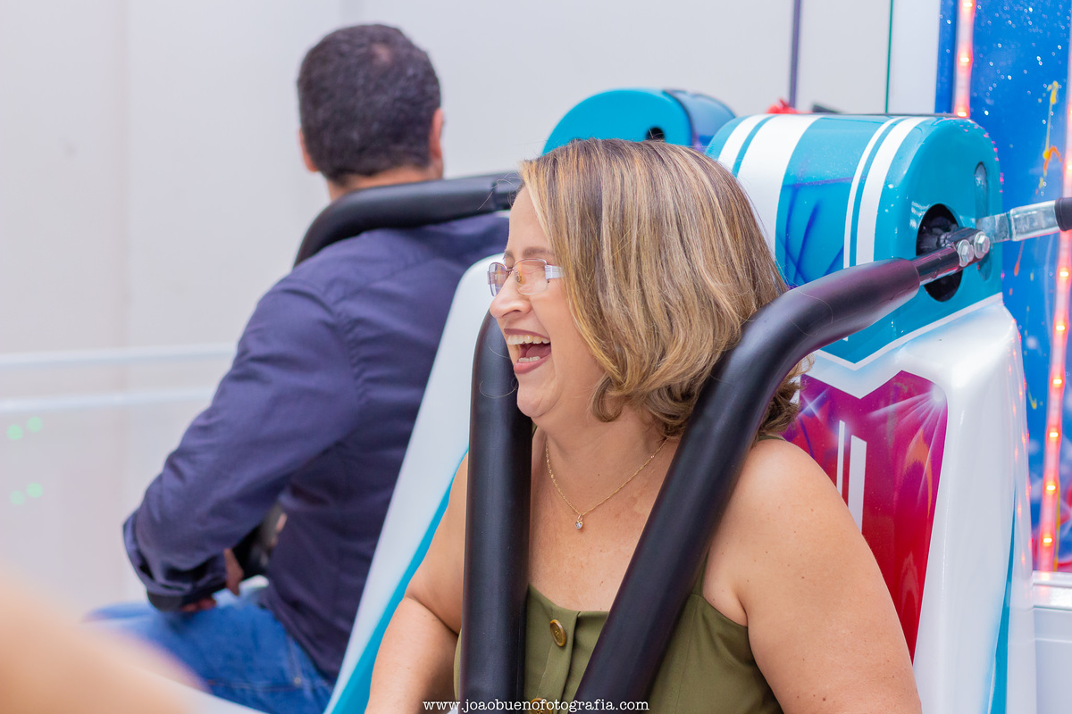 Buffet pipoca 2 Bauru, buffet infantil bauru, aniversário infantil, avó brincando em festa