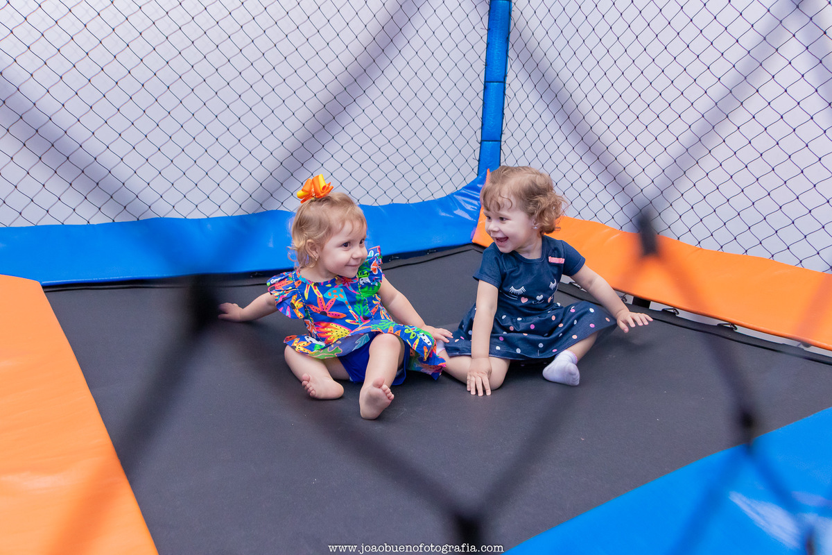 Buffet pipoca 2 Bauru, buffet infantil bauru, aniversário infantil, bebês brincando no pula pula
