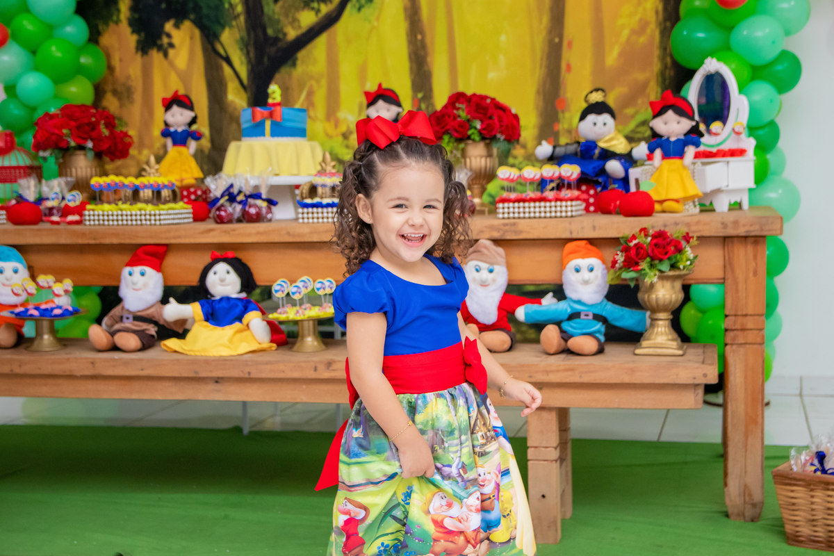 buffet biscoito bauru, buffet infantil bauru, aniversário infantil bauru, criança feliz em sua festa