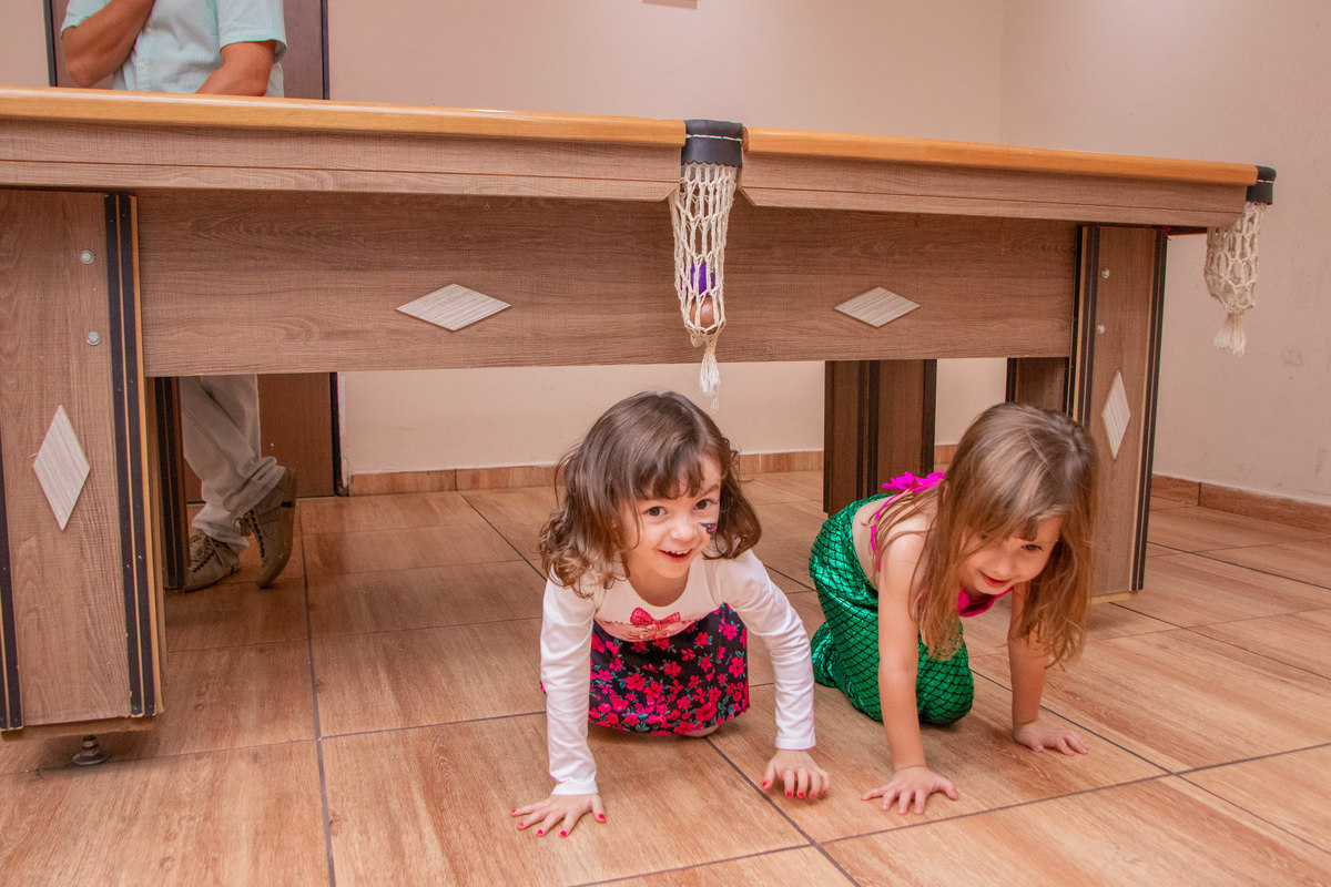 buffet biscoito bauru, buffet infantil bauru, aniversário infantil bauru, crianças brincando de engatinhar 