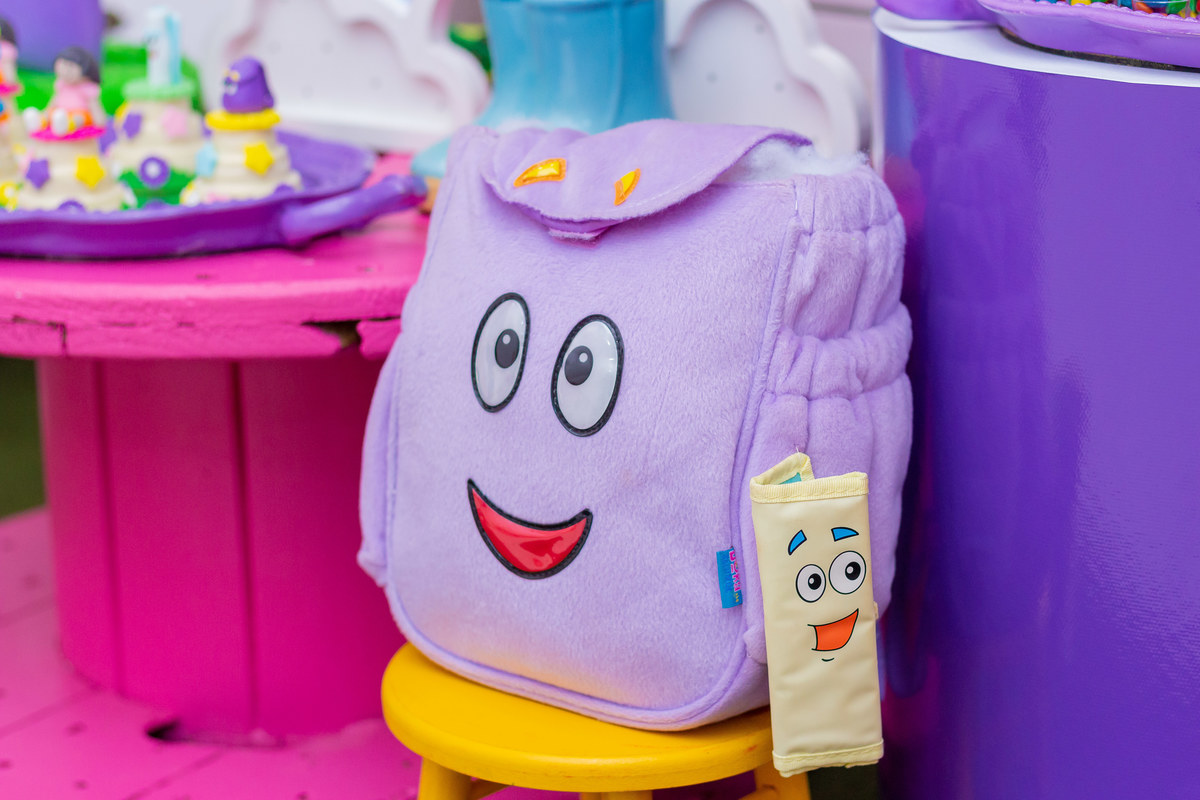 Buffet Infantil Boomerang Bauru, Festa infantil Bauru, aniversário tema Dora Aventureira, mochila da dora a aventureira