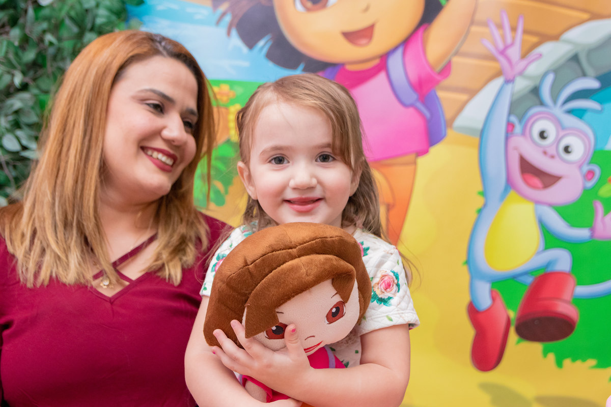 Buffet Infantil Boomerang Bauru, Festa infantil Bauru, aniversário tema Dora Aventureira, mãe e filha em seu aniversário