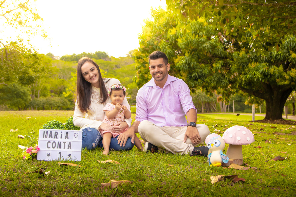Ensaio jardim botânico de bauru, ensaio externo em bauru, ensaio infantil externo, ensaio de família externo, pais e filha passando uma tarde em jardim