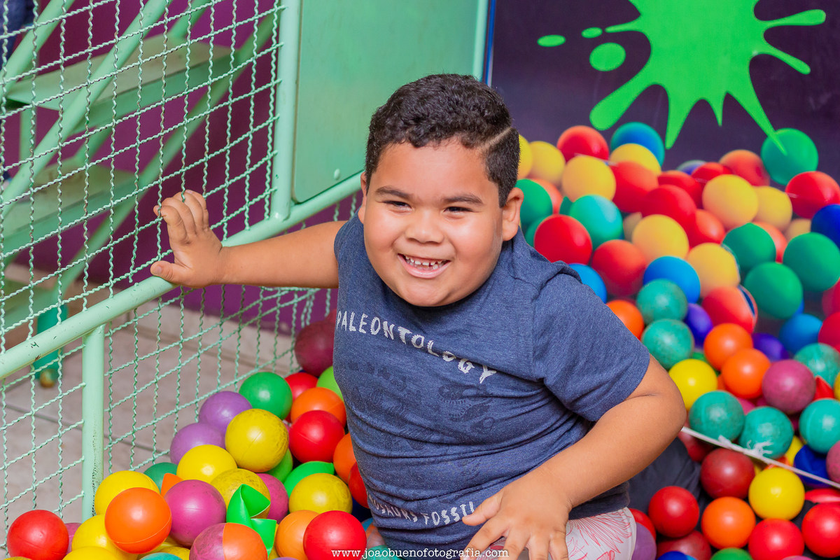 Buffet infantil Jardim das Festas, buffet infantil bauru, aniversário tema harry potter, menino caindo d tombo legal