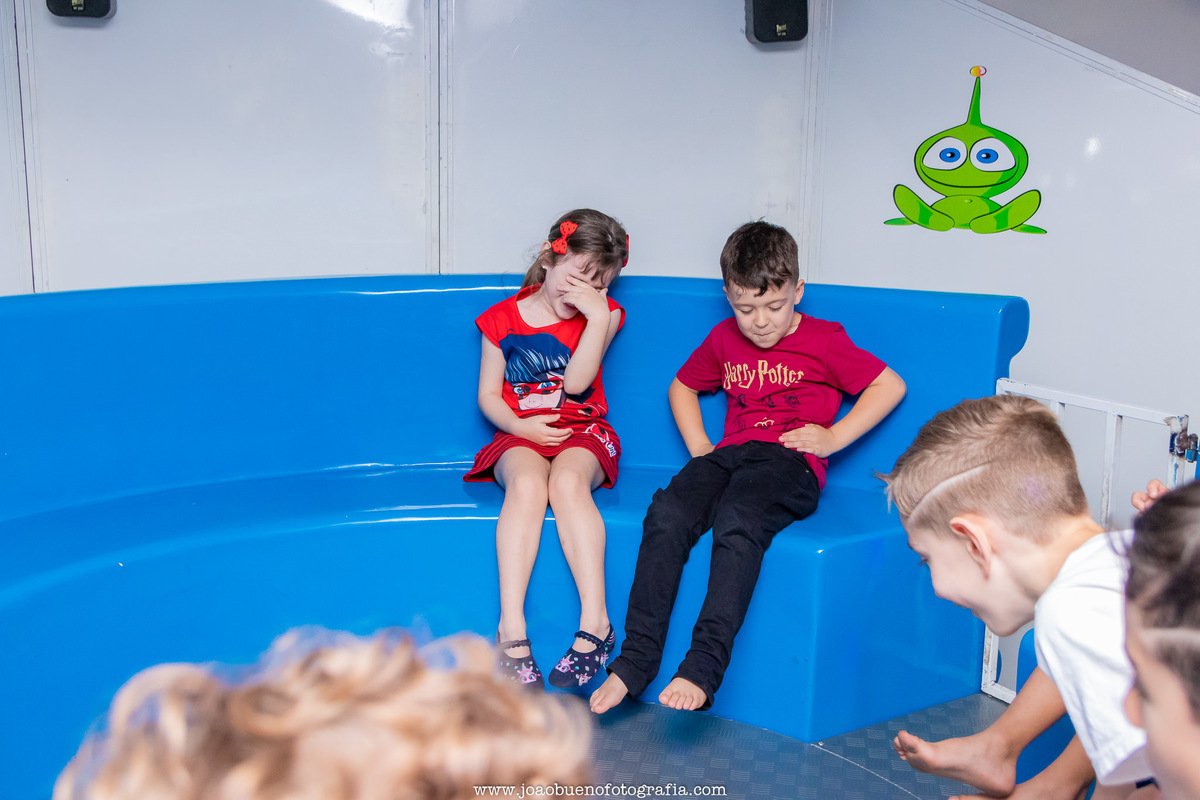 Buffet infantil Jardim das Festas, buffet infantil bauru, aniversário tema harry potter, aniversariante e amiga na la bamba