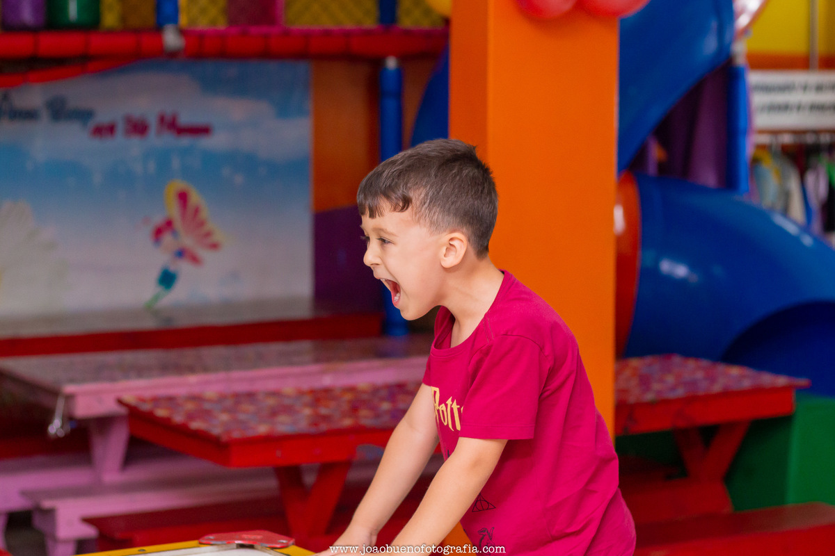 Buffet infantil Jardim das Festas, buffet infantil bauru, aniversário tema harry potter, aniversariante comemorando