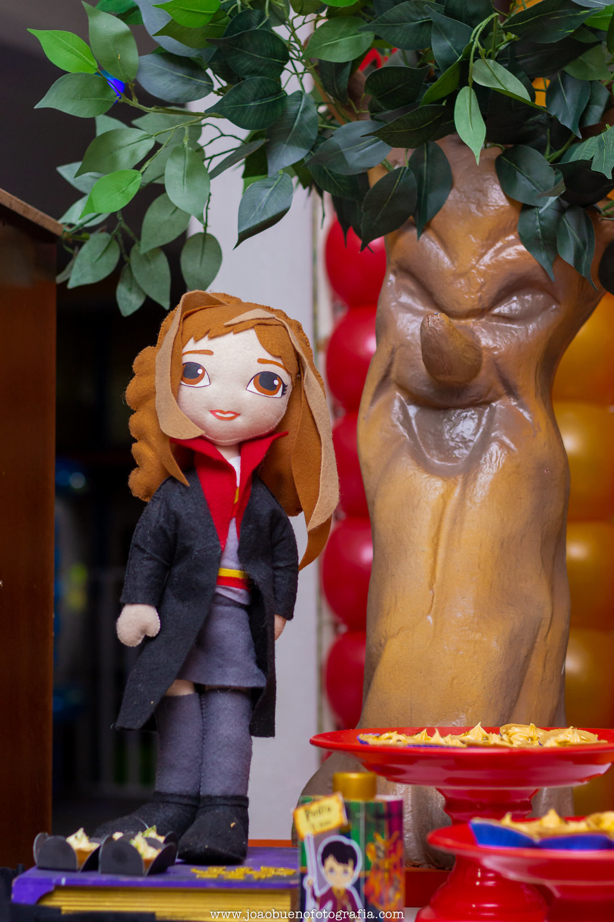 Buffet infantil Jardim das Festas, buffet infantil bauru, aniversário tema harry potter, hermione em feltro harry potter