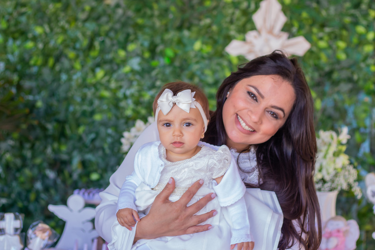 Paróquia Nossa Senhora das Graças Bauru, batizado em Bauru, mãe e bebê celebrando seu batismo