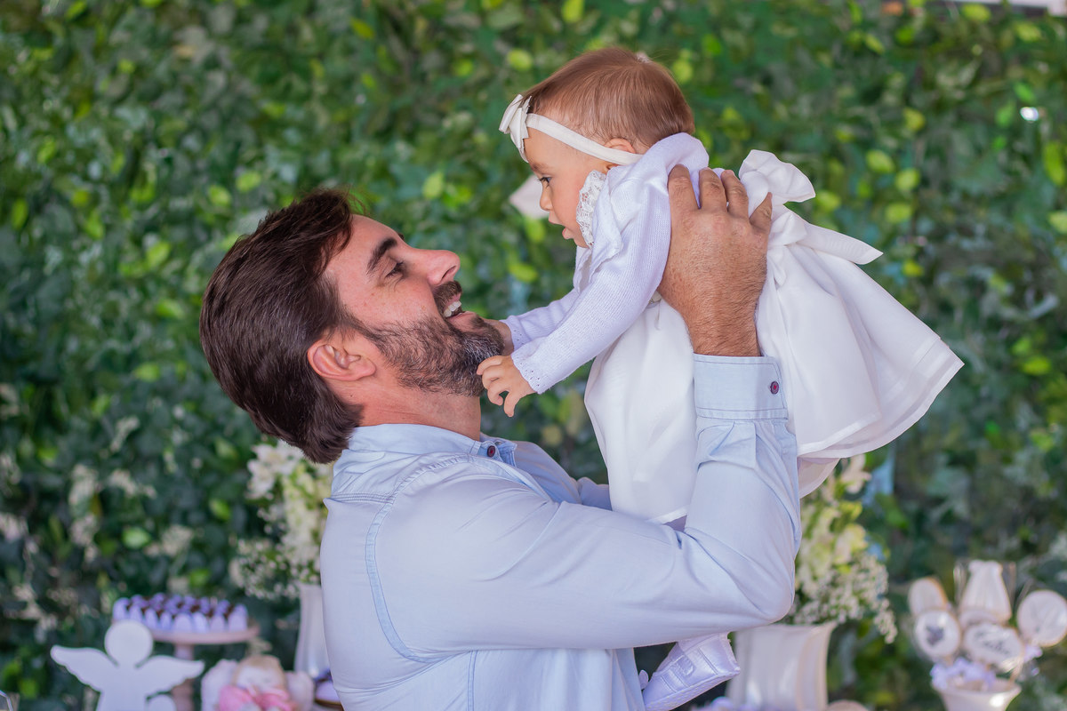 Paróquia Nossa Senhora das Graças Bauru, batizado em Bauru, pai e bebê celebrando seu batismo