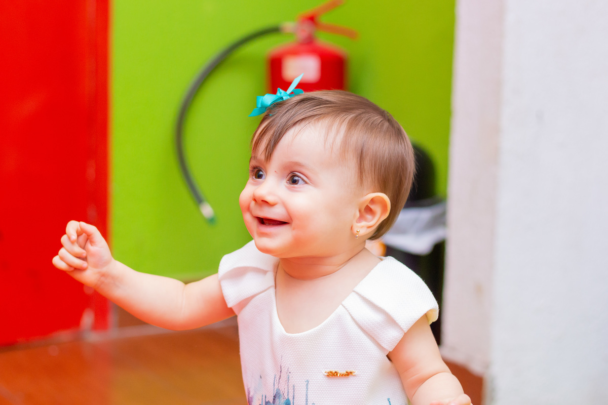 Buffet Que!baderna Bauru, fotógrafo aniversário infantil bauru, bebê brincando de andar