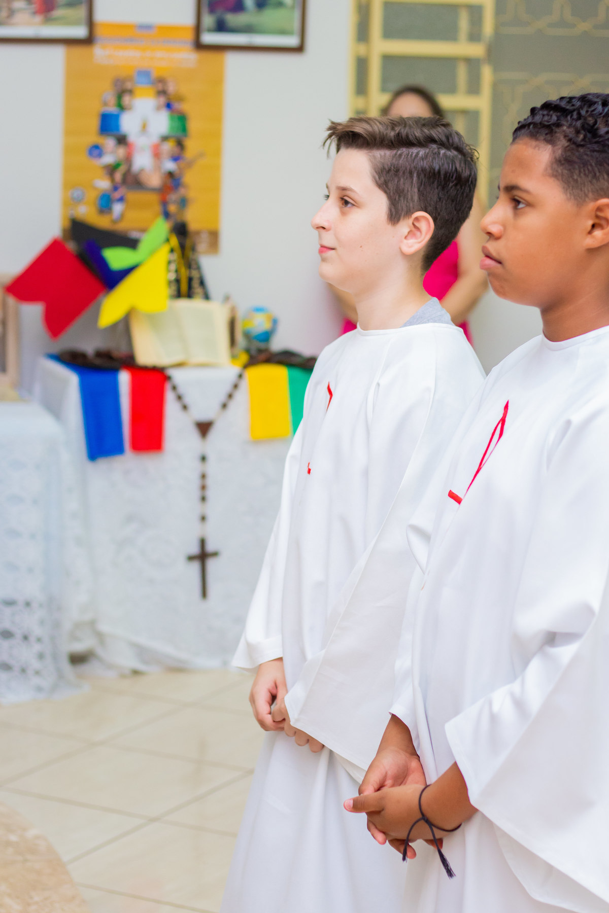 Capela Nossa Senhora das Graças Bauru, primeira eucaristia, crianças aguardando a eucaristia 