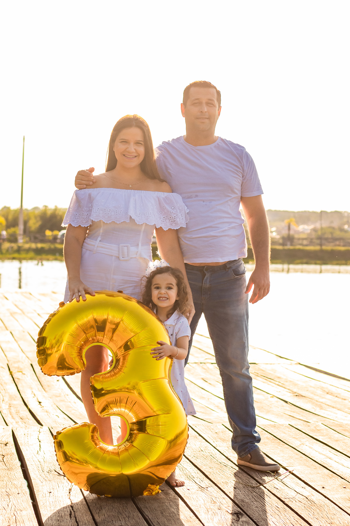 Eco parque de Duartina, ensaio infantil. ensaio em família, ensaio externo infantil, pais e filha no lago 