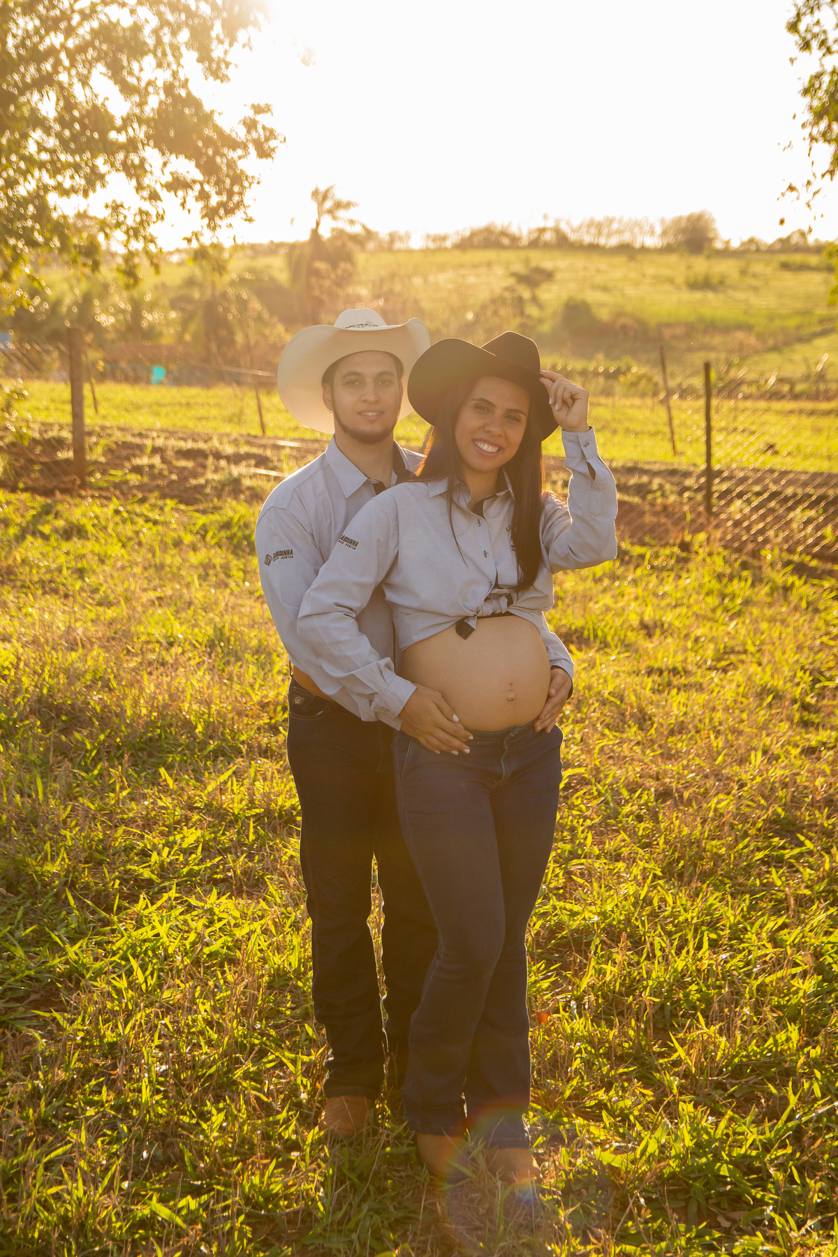 ensaio gestante em bauru, ensaio gestante externo, ensaio gestante em arealva, poses para gestante, ensaio gestante country, roupa de comitiva