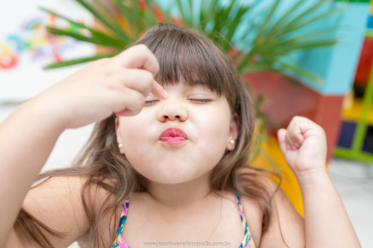 aniversário astronauta, decoração astronauta, joão bueno fotografia, fotógrafo em bauru, criança fazendo careta