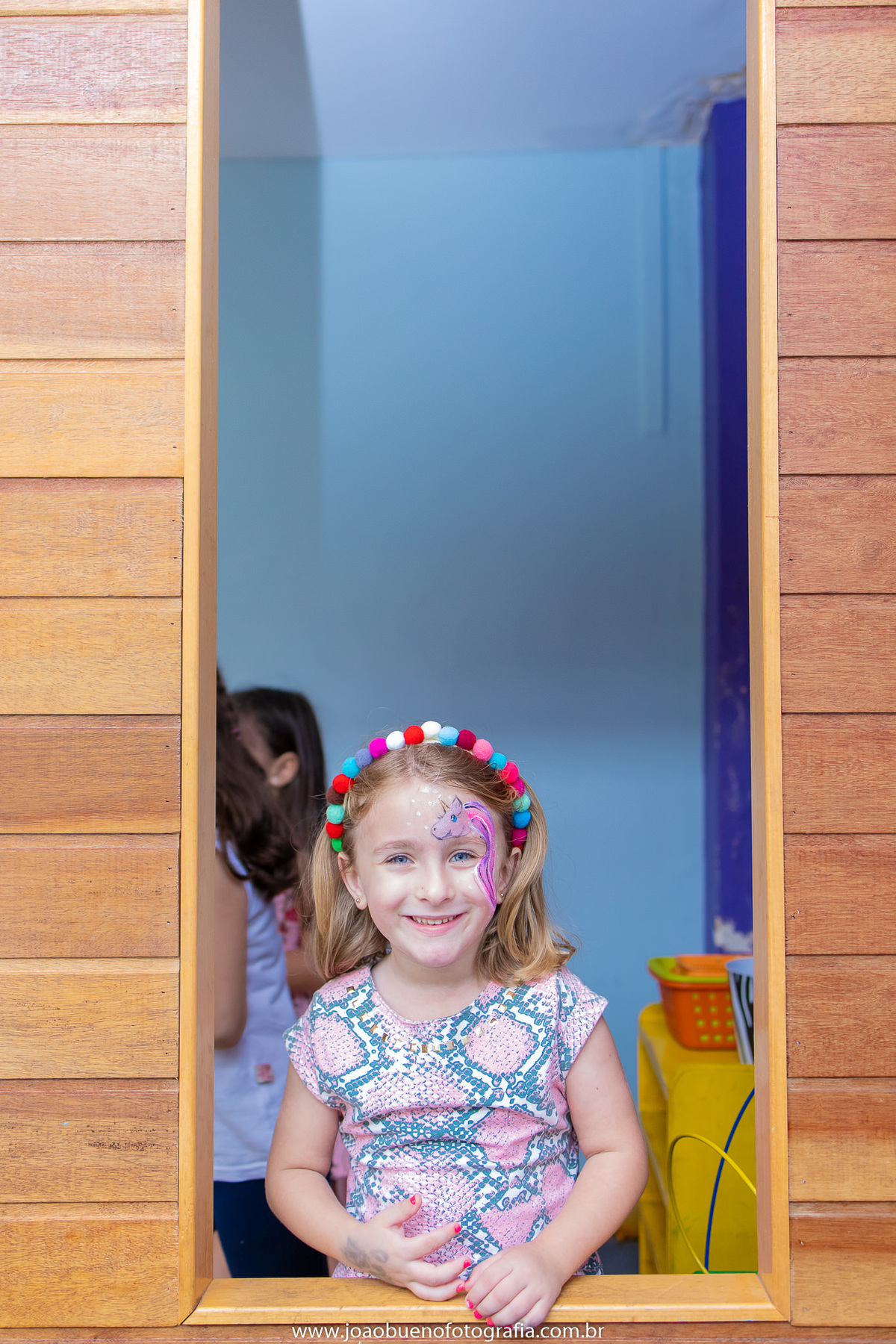 Buffet Zappteen em Bauru, decoração Os descendentes, fotógrafo em Bauru, João Bueno Fotografia, pintura facial de unicórnio