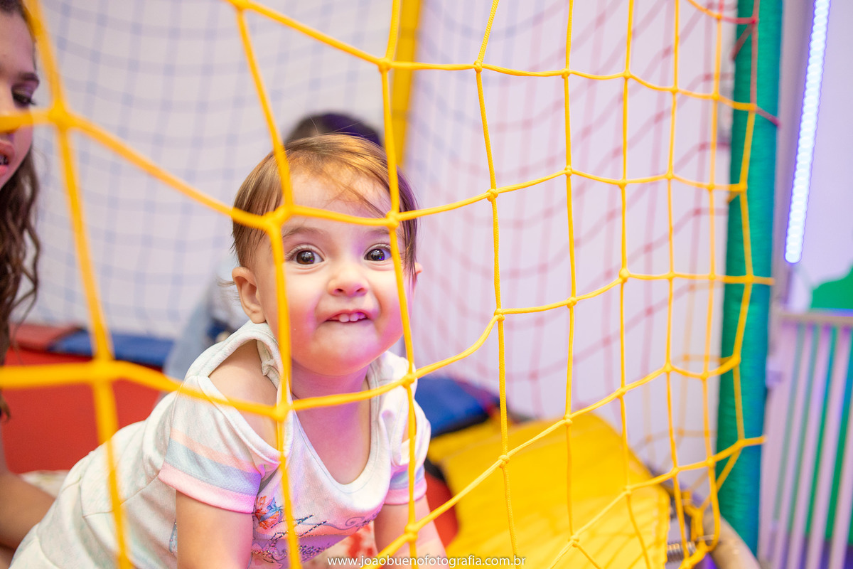 Buffet Que!baderna Bauru, aniversário mundo Bita, decoração mundo bita, joão bueno fotografia, fotógrafo em Bauru, bebê mostrando os dentinhos