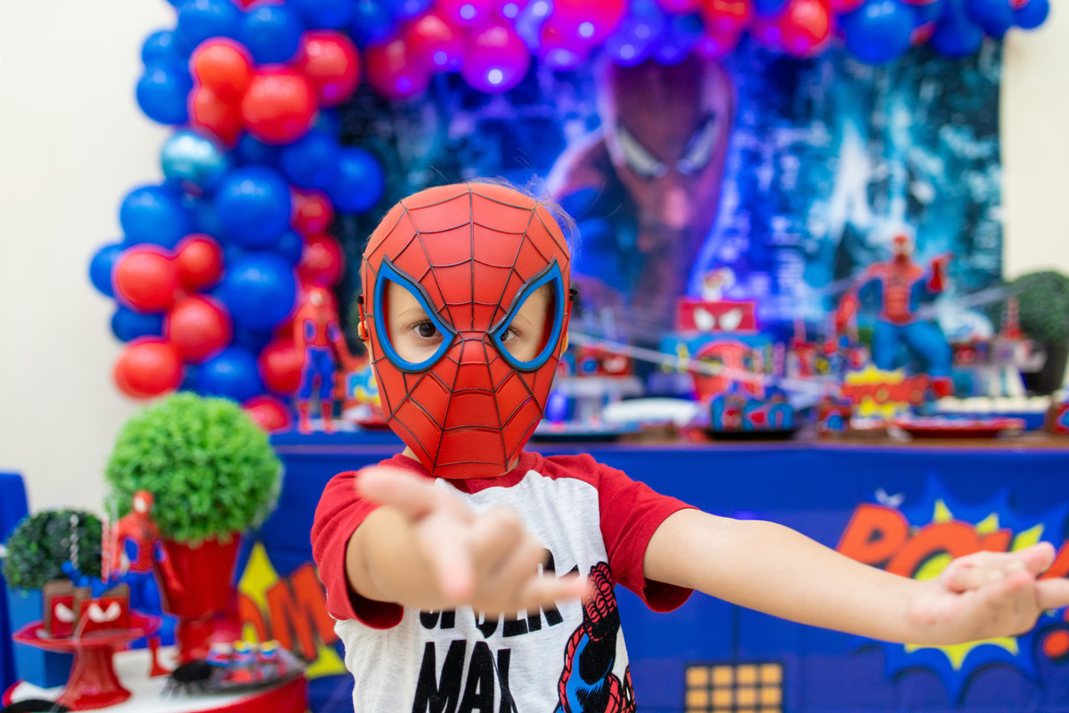 festa spider man homem aranha bauru aniversario infantil menino fotografia de familia mascara homem aranha