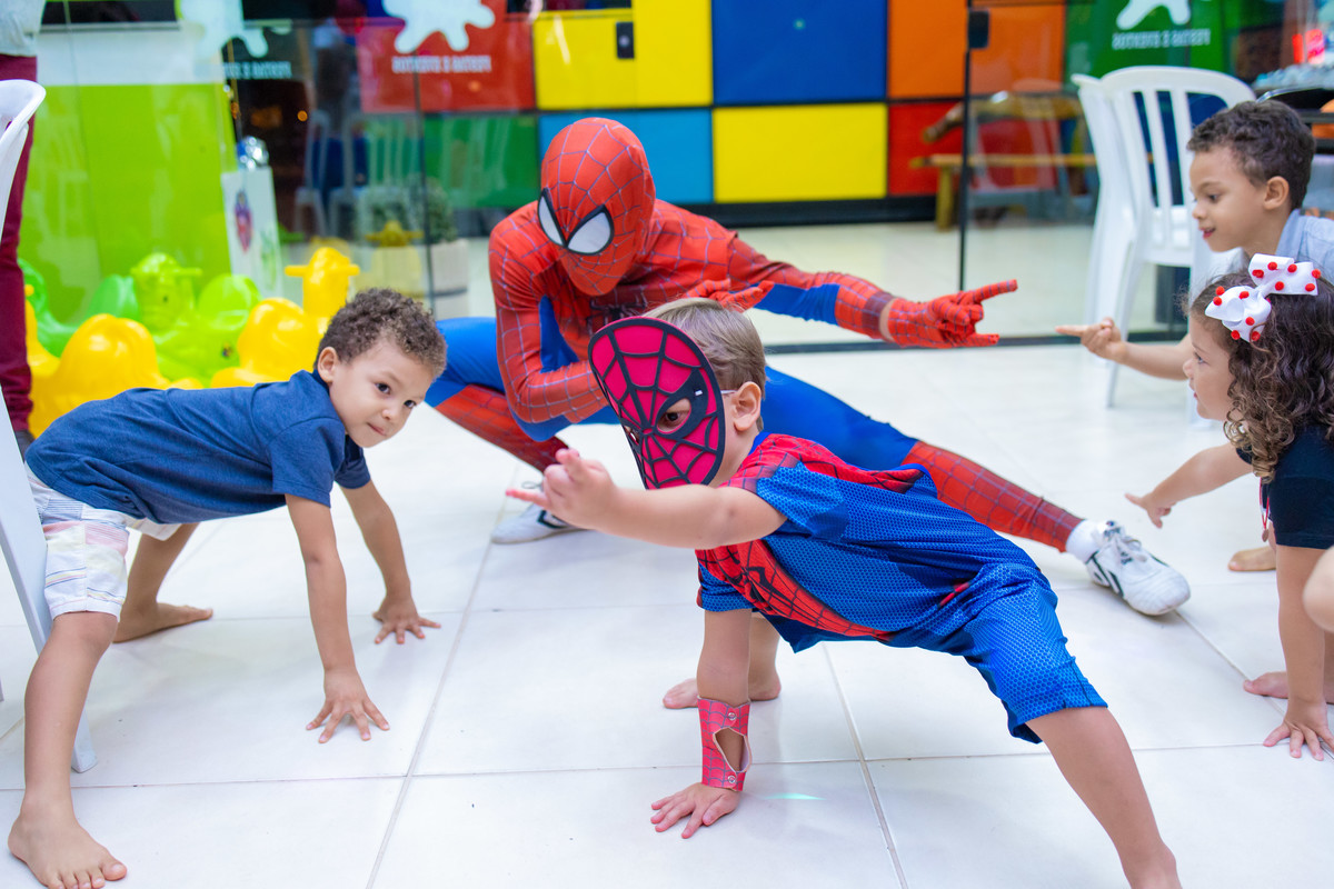 festa spider man homem aranha bauru aniversario infantil menino fotografia de familia personagem animado em bauru