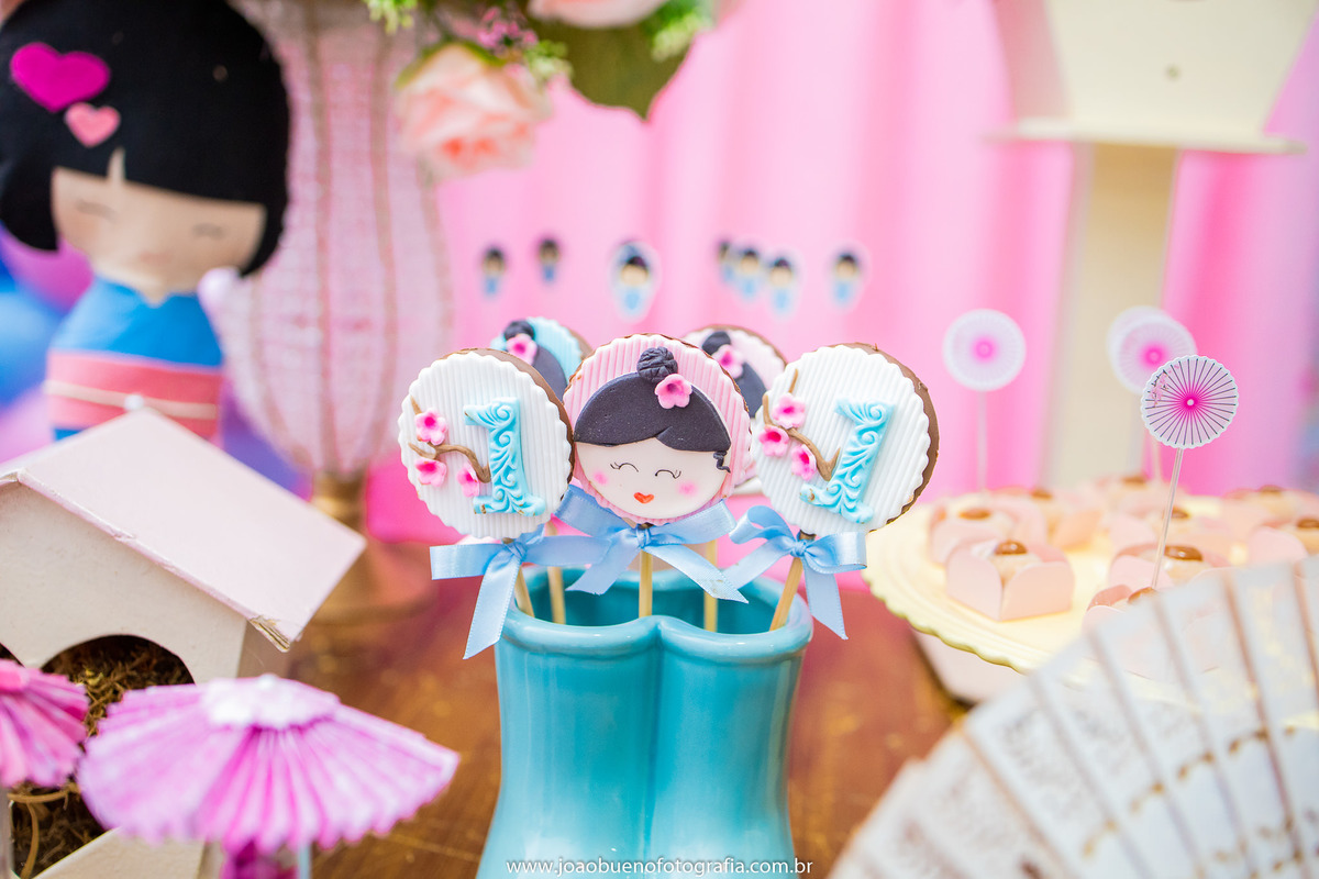 festa kokeshi japonesa oriental menina liz bauru primeiro aninho boneca  doce personalizado