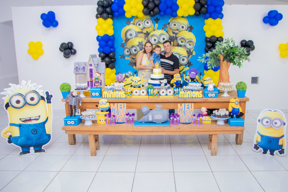 Aniversário Gabriel minions decoração infantil festa aniversário biscoito buffet infantil bauru mesa do bolo