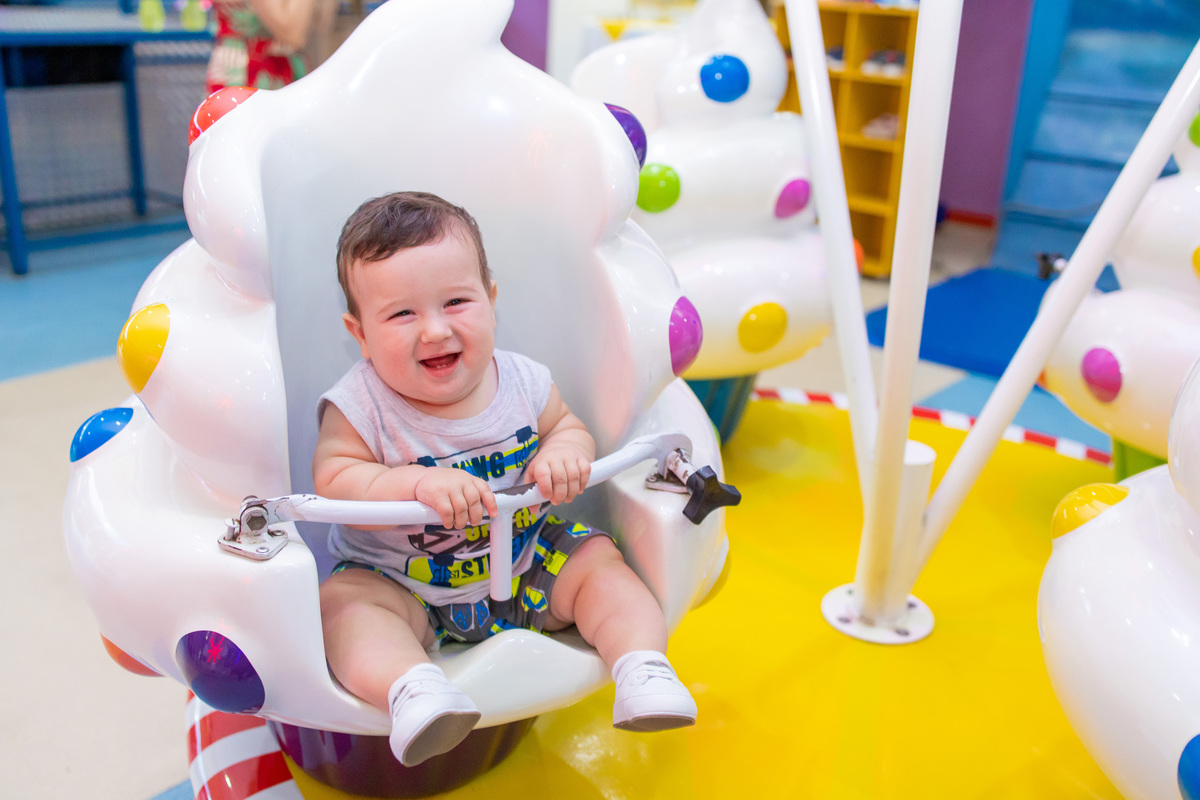 festa mickey disney bauru fotografia infantil fotografia de familia aniversário infantil decoração decor space fun cup cake gira gira brinquedo para bebe