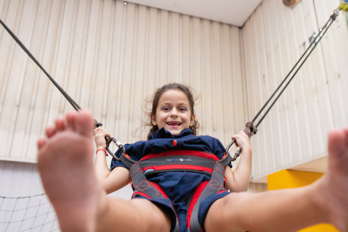 festa mickey disney bauru fotografia infantil fotografia de familia aniversário infantil decoração decor space fun pula pula voando criança