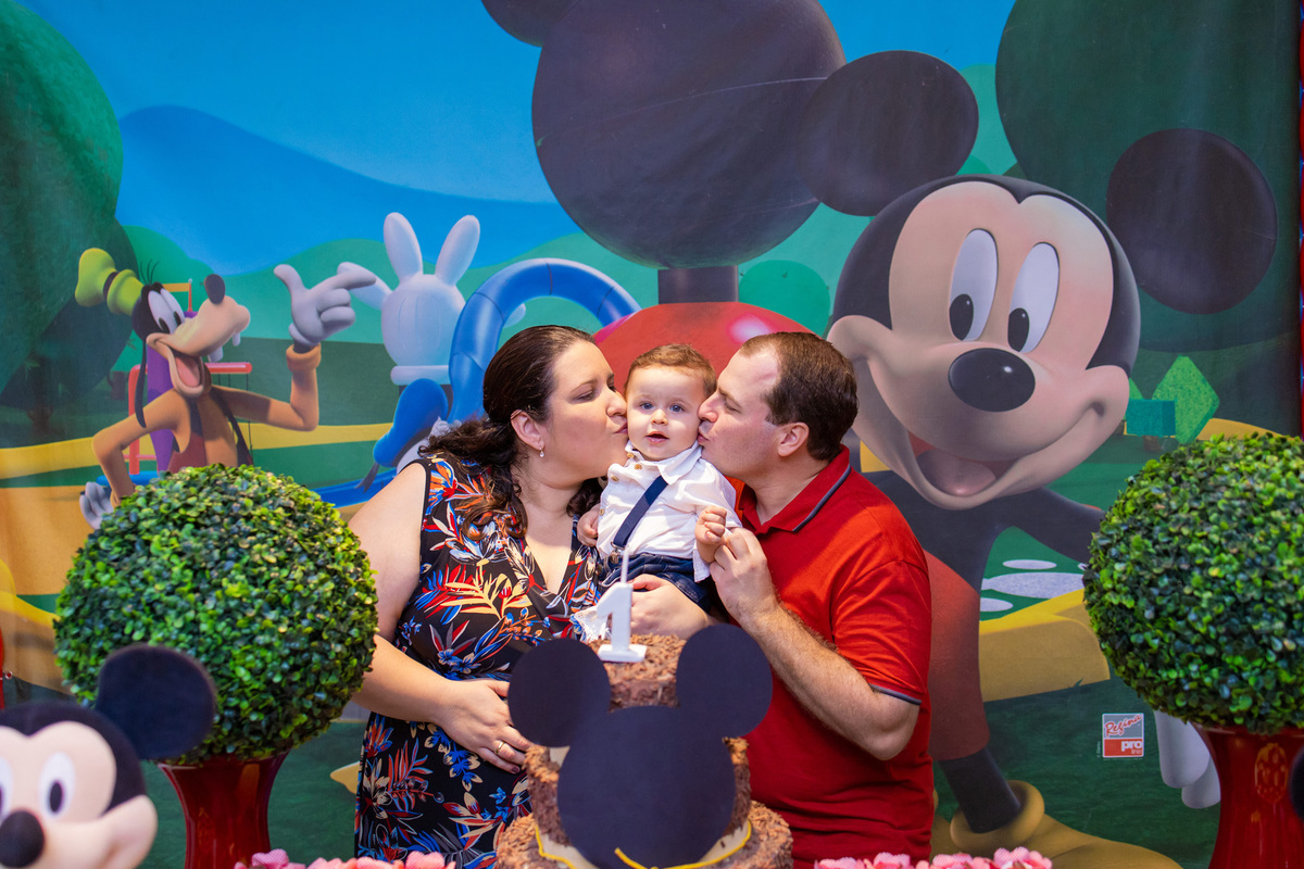 festa mickey disney bauru fotografia infantil fotografia de familia aniversário infantil decoração decor beijo no bebe