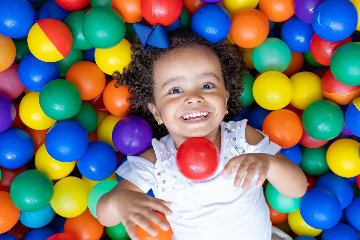 aniversário-3-anos-bauru-olivia sereia festa infantil decoração laços para meninas  brinquedo para festa infantil