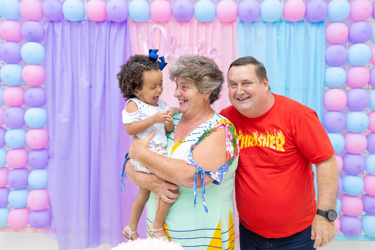 aniversário-3-anos-bauru-olivia sereia festa infantil decoração laços para meninas festa família fotografia