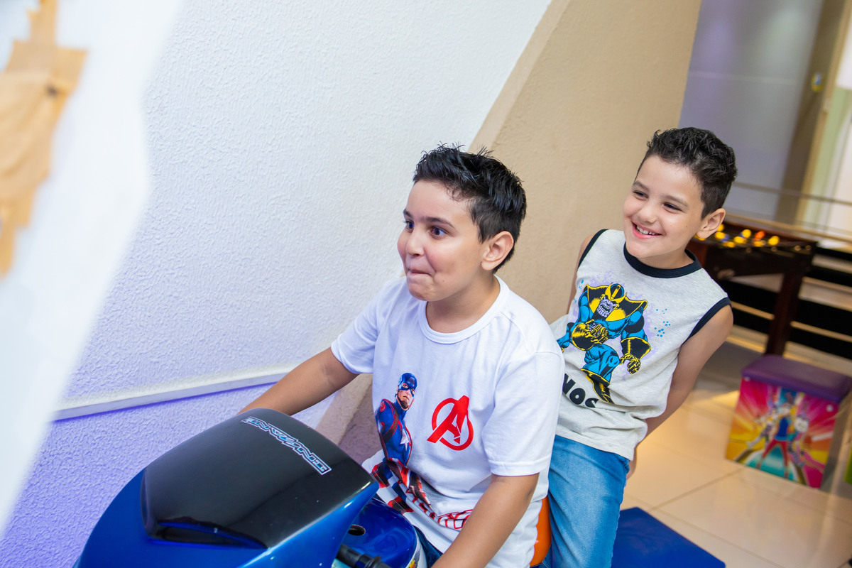 aniversário chapéuzinho vermelho, bauru, festa infantil, buffet infantil, buffet infantil em bauru, buffet kolorê, decoração aniversário infantil, piscina de bolinhas, brinquedo para aniversário infantil, brincando moto