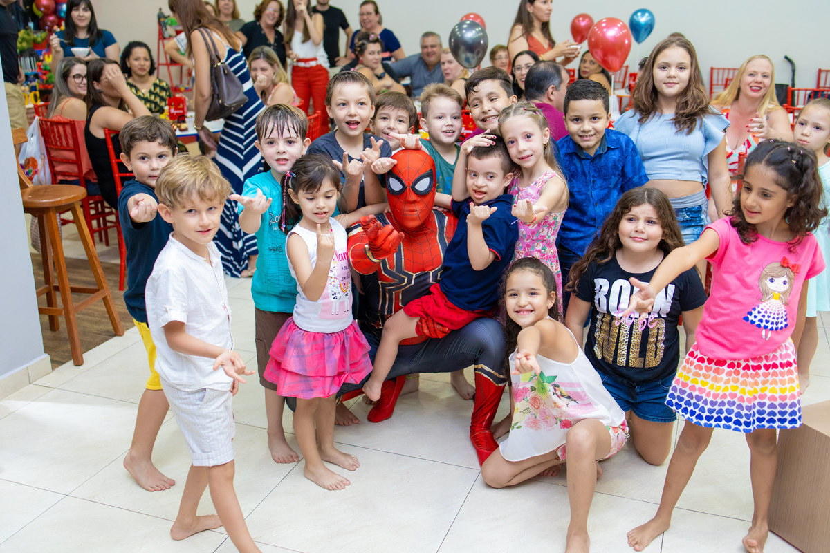 aniversário de menino, fotografia infantil, fotografia espontanea,festa infantil, decoração para aniversário infantil, buffet pipoca bauru, buffet infantil em bauru, personagem infantil rogerito, kidsstory