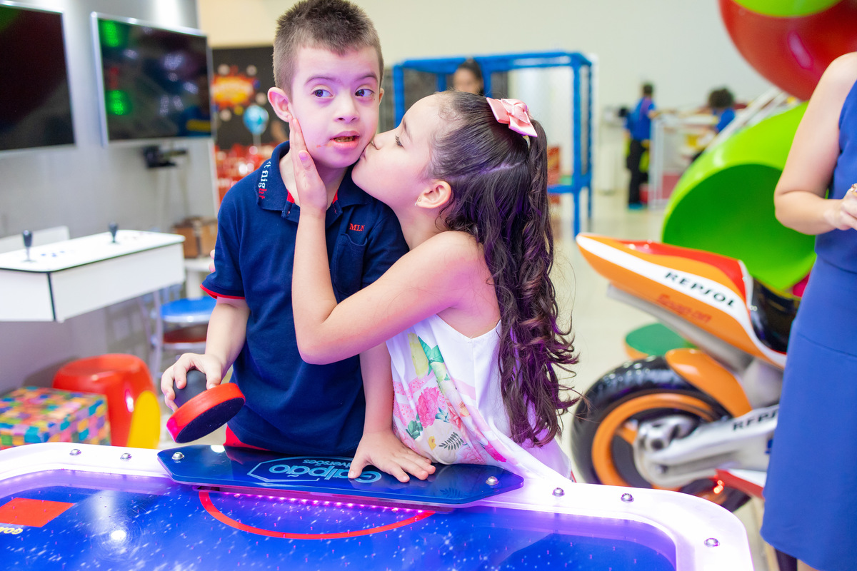 aniversário de menino, fotografia infantil, fotografia espontanea,festa infantil, decoração para aniversário infantil, buffet pipoca bauru, buffet infantil em bauru, carinho abraços