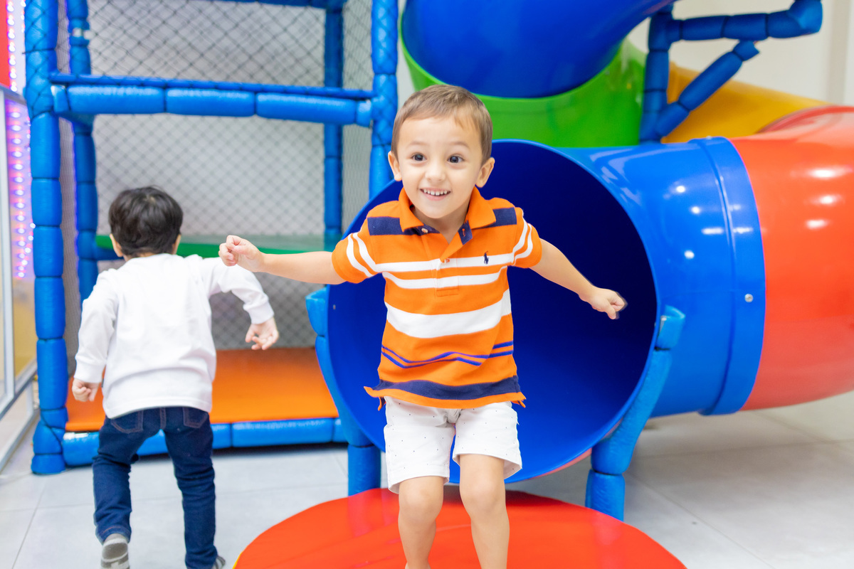 aniversário infantil, painel led, buffet pipoca, buffet infantil em bauru, aniversário infantil em bauru, decoração infantil, decoração masha e o urso, fotografo em bauru, escorregador 