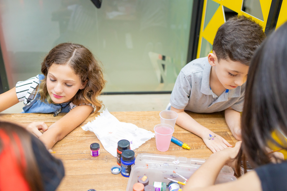 aniversário infantil, painel led, buffet pipoca, buffet infantil em bauru, aniversário infantil em bauru, decoração infantil, decoração masha e o urso, fotografo em bauru, pintura artistica, pintura facial