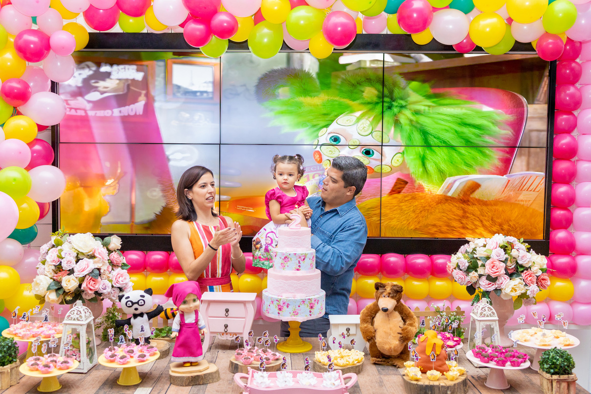 aniversário infantil, painel led, buffet pipoca, buffet infantil em bauru, aniversário infantil em bauru, decoração infantil, decoração masha e o urso, fotografo em bauru, doce personalizado