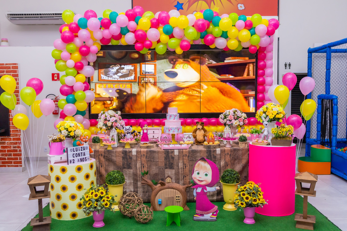 aniversário infantil, painel led, buffet pipoca, buffet infantil em bauru, aniversário infantil em bauru, decoração infantil, decoração masha e o urso, mesa completa