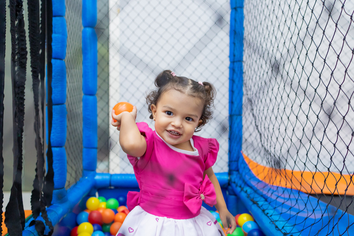 aniversário infantil, painel led, buffet pipoca, buffet infantil em bauru, aniversário infantil em bauru, decoração infantil, decoração masha e o urso, fotografo em bauru, piscina de bolinhas brincando
